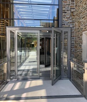 Swingdoor.jpg